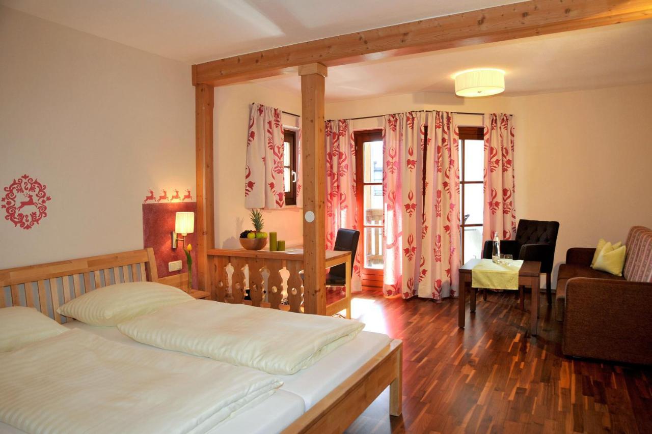 Dachstein West Hotel Gmbh-Kirchenwirt Russbach Russbach am Pass Gschütt Eksteriør bilde