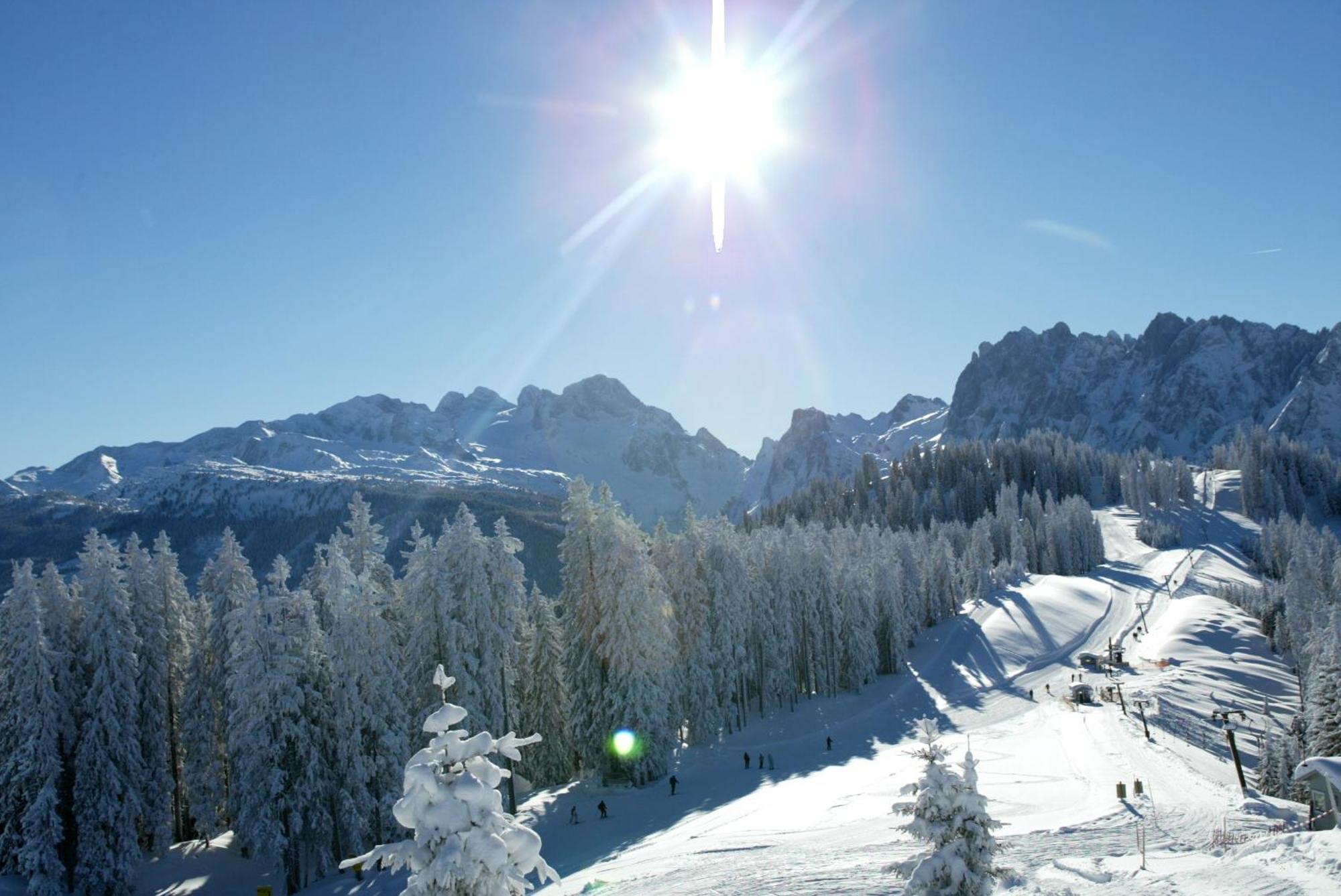Dachstein West Hotel Gmbh-Kirchenwirt Russbach Russbach am Pass Gschütt Eksteriør bilde