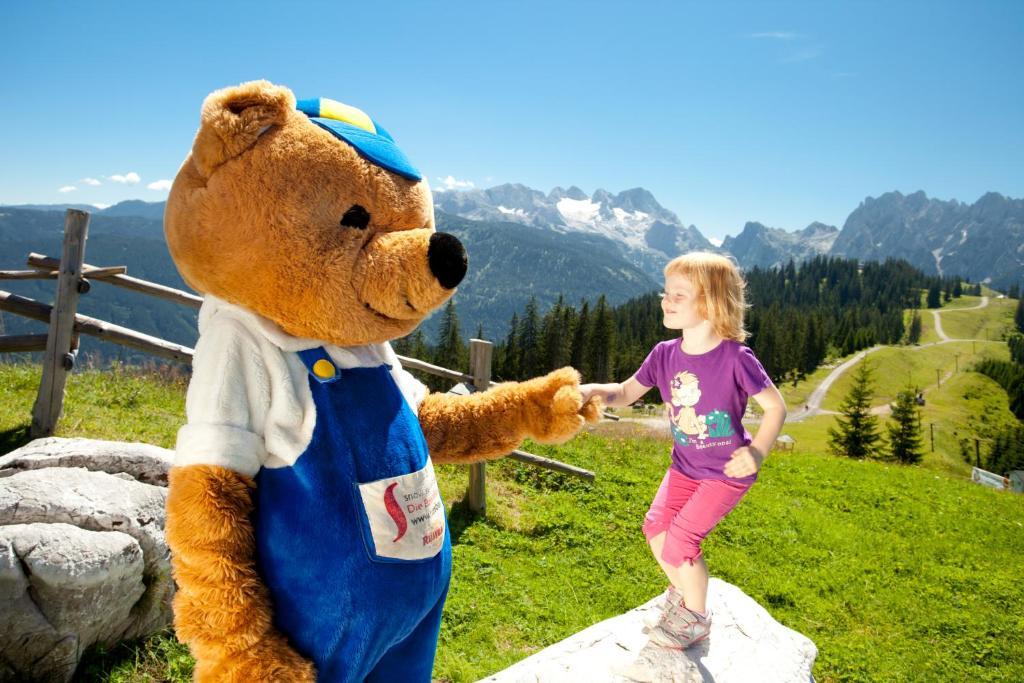 Dachstein West Hotel Gmbh-Kirchenwirt Russbach Russbach am Pass Gschütt Eksteriør bilde