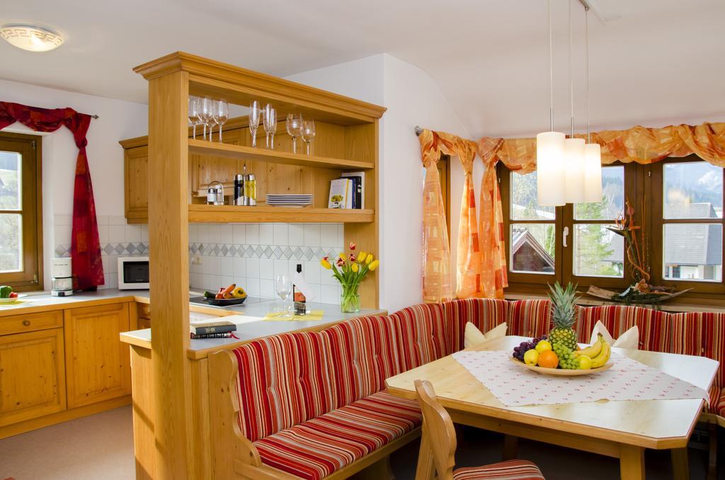 Dachstein West Hotel Gmbh-Kirchenwirt Russbach Russbach am Pass Gschütt Eksteriør bilde